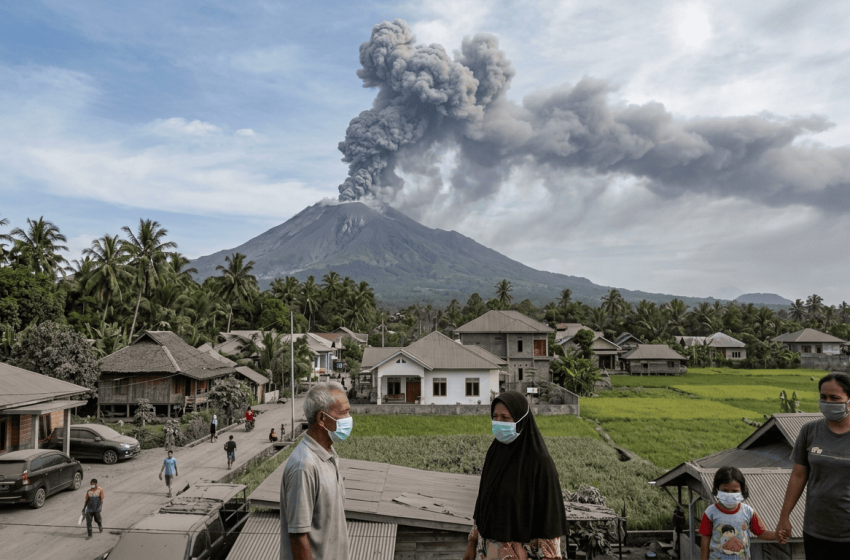  Gunung Dukono Erupsi Lagi: Kolom Abu Membubung 1.000 Meter, Warga Halmahera Utara Diminta Gunakan Masker