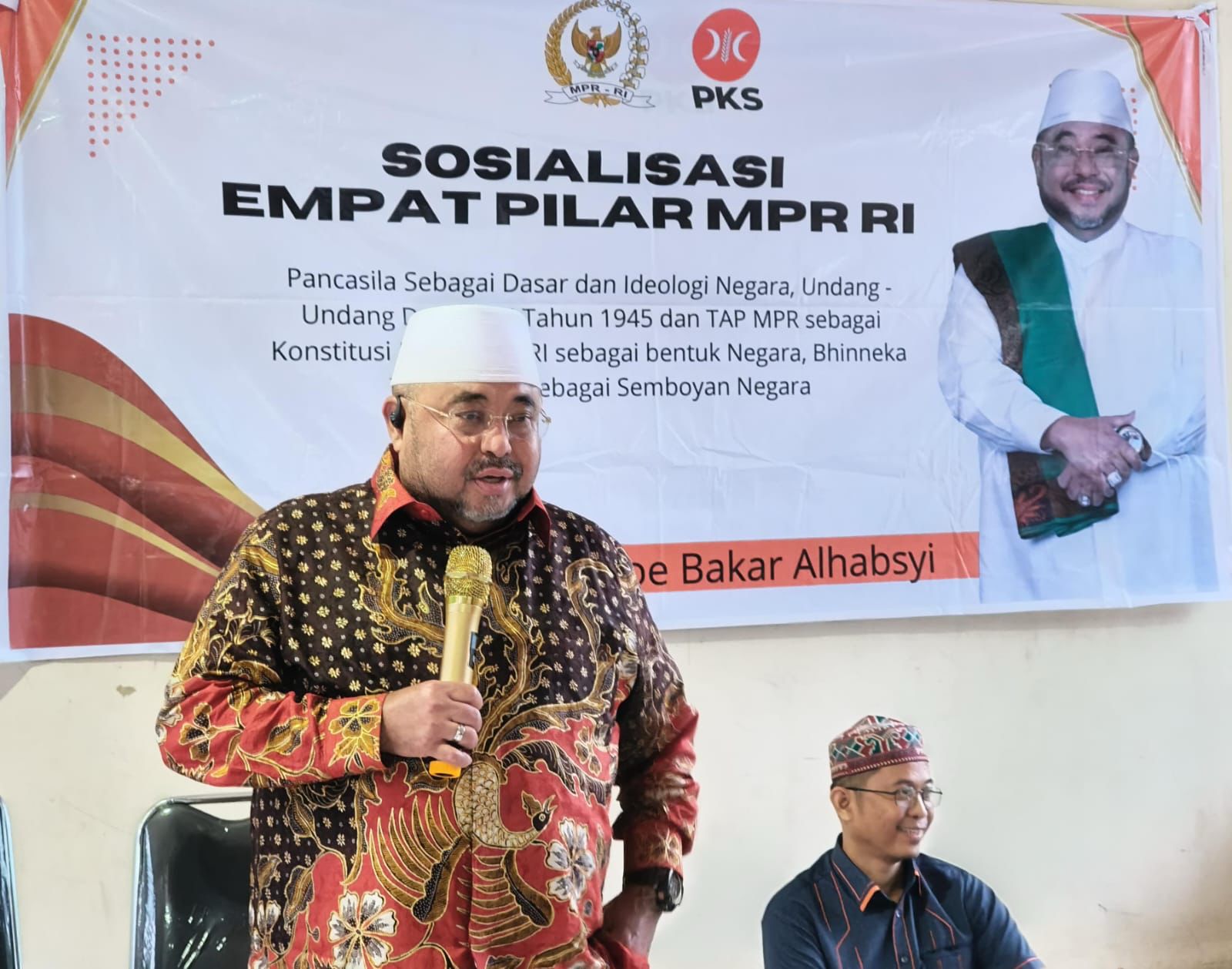 Aboe Bakar Alhabsyi mengajak masyarakat tetap tenang menghadapi pemadaman listrik bergilir di Kalimantan Selatan saat Sosialisasi Empat Pilar MPR RI di Kandangan.