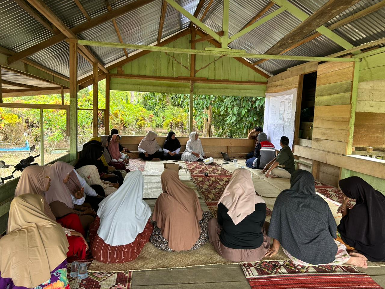 Mitra binaan Pertamina Hulu Rokan mengikuti sosialisasi Program GEMA untuk meningkatkan pemahaman masyarakat mengenai industri hulu migas.